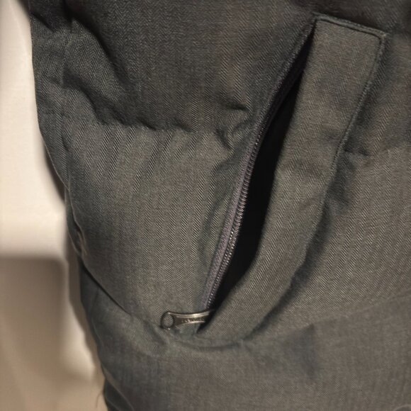 $495 Marmot 700 Down Fill Puffer Hooded Jacket/ Coat / Wiinter Parka - Medium - Picture 8 of 13